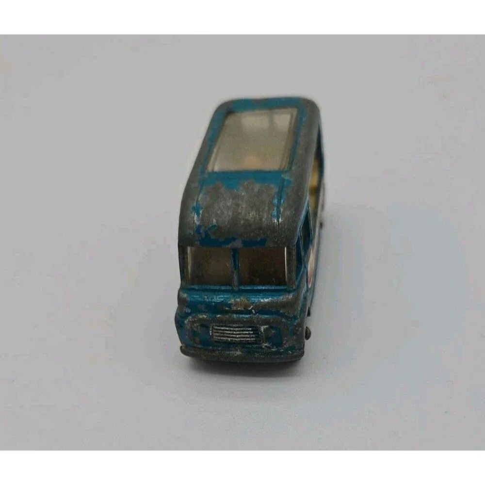 Matchbox Lesney #47 Commer Ice Cream Canteen Lyons Maid -Blue-